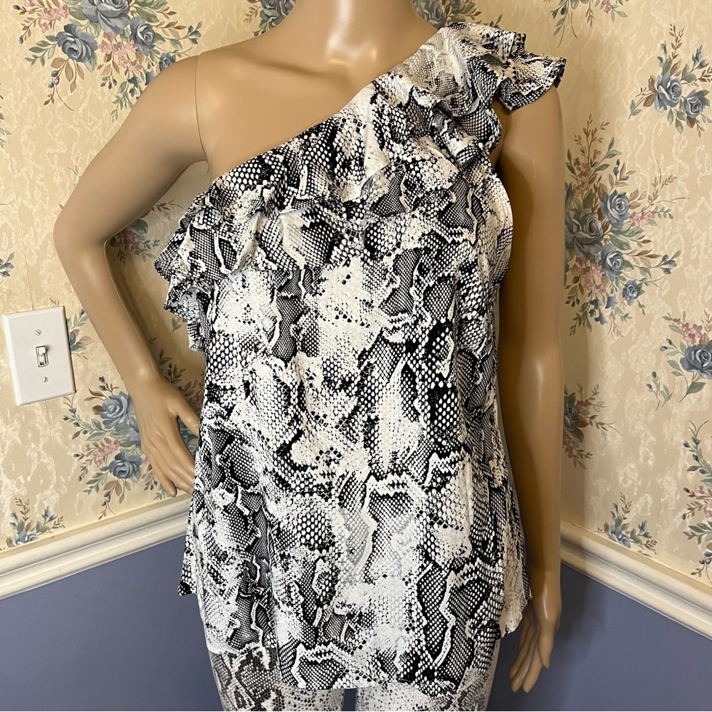 White House Black Market Womens One Shoulder Snake Print Blouse Top, Size 6, NWT